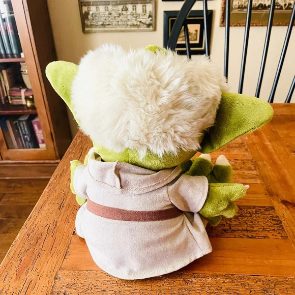 Disney Parks Star Wars Tiny Big Feet Yoda 10” plush - Picture 4 of 8